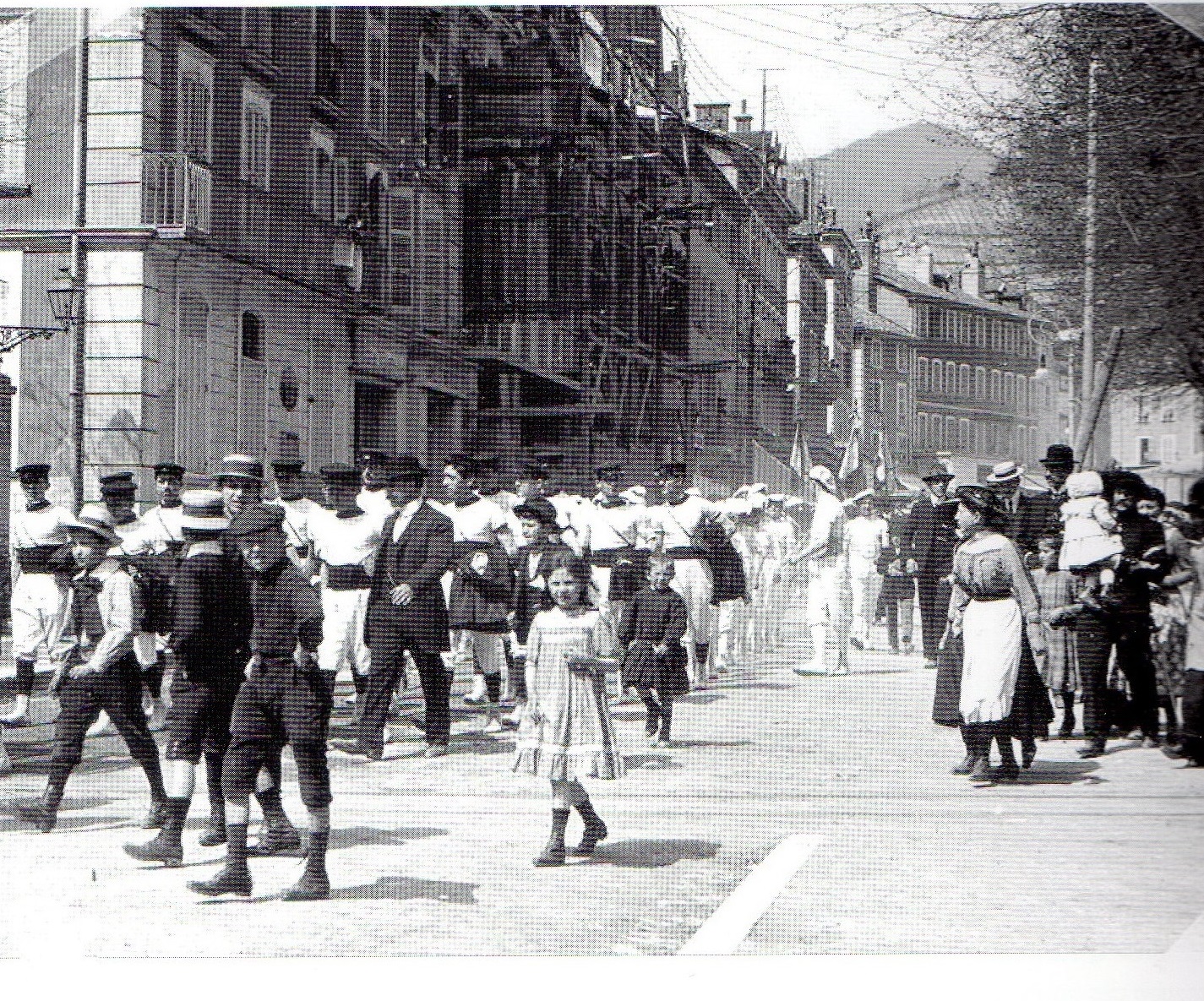 Historique : le premier défilé de l'Étoile de Voiron le 23 avril 1911